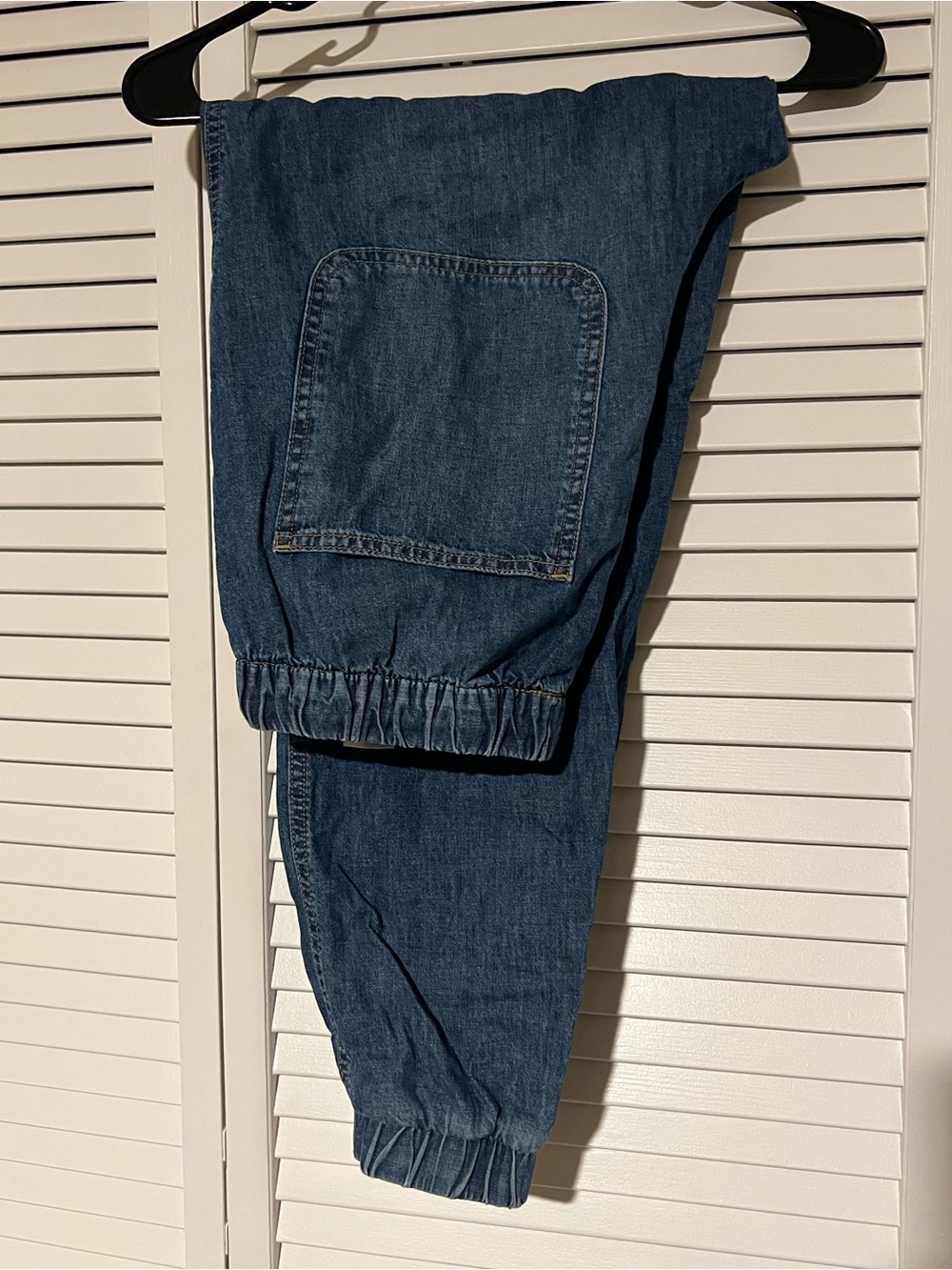 Banana Republic Women’s High-Rise Relaxed Fit Jean Joggers